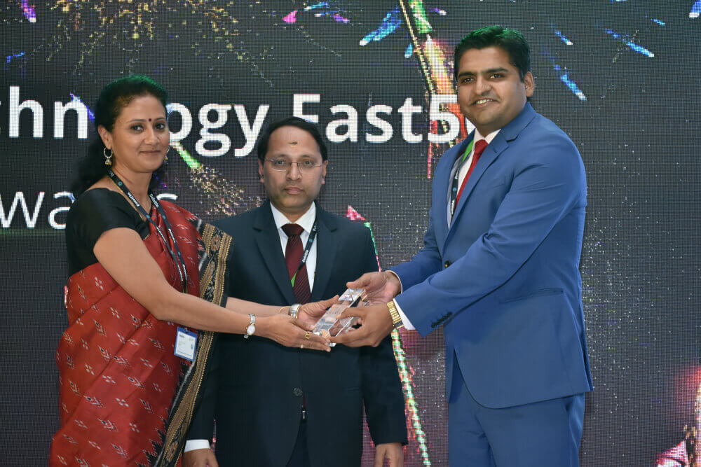 NIshant Tyagi CEO ArohaTech Deloitte Award 2016 Ceremony Business Leader Technology India USA