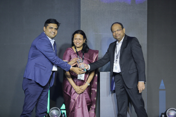 NIshant Tyagi CEO ArohaTech Deloitte Award 2016 Ceremony Business Leader Technology India USA